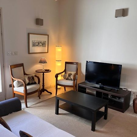 Charmant Petit Appartement Avec Sa Terrasse Privee Bayonne Eksteriør billede